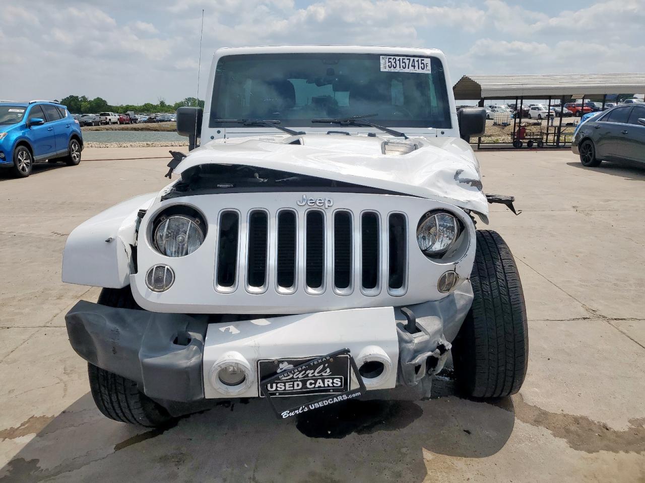 Jeep Wrangler Sahara Image 7