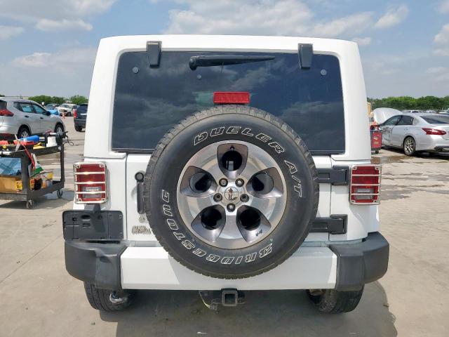 Jeep Wrangler Sahara Image 12