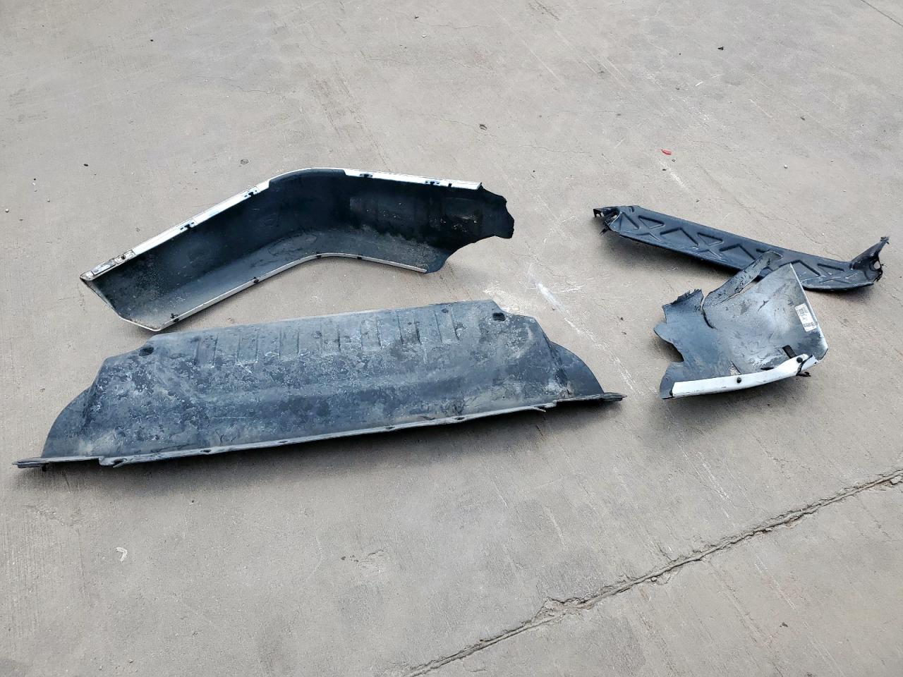 Jeep Wrangler Sahara Image 11