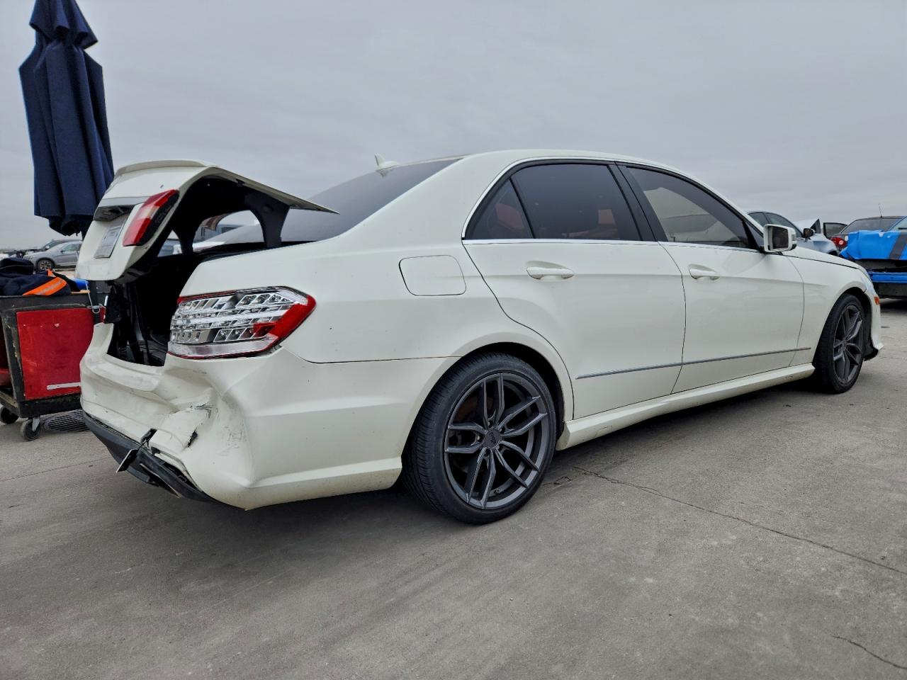 Mercedes-Benz E-Class 350 Image 3