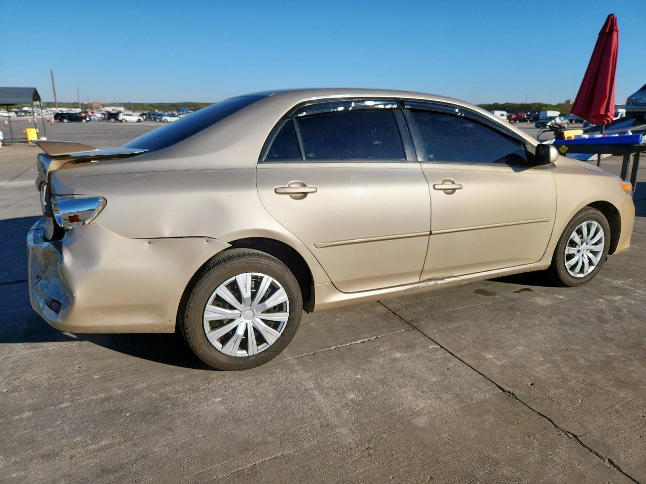 Toyota Corolla Base Image 2