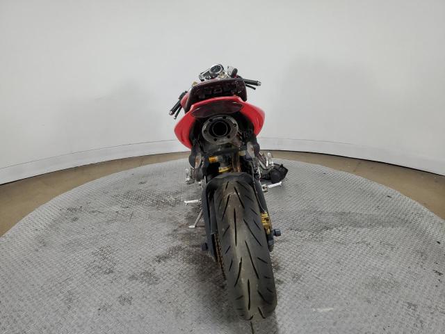 Triumph Motorcycle Daytona 675 Image 10