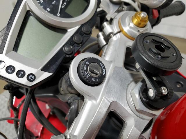 Triumph Motorcycle Daytona 675 Image 3