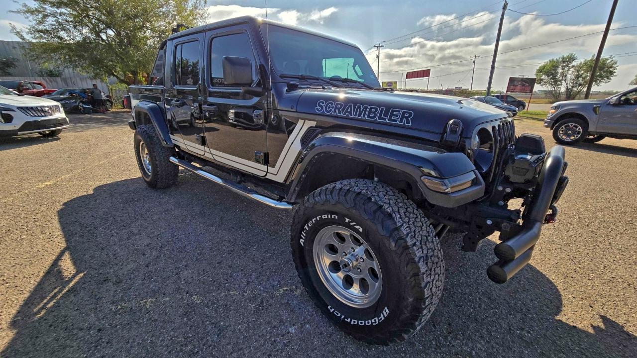 Jeep Gladiator Sport Image 1