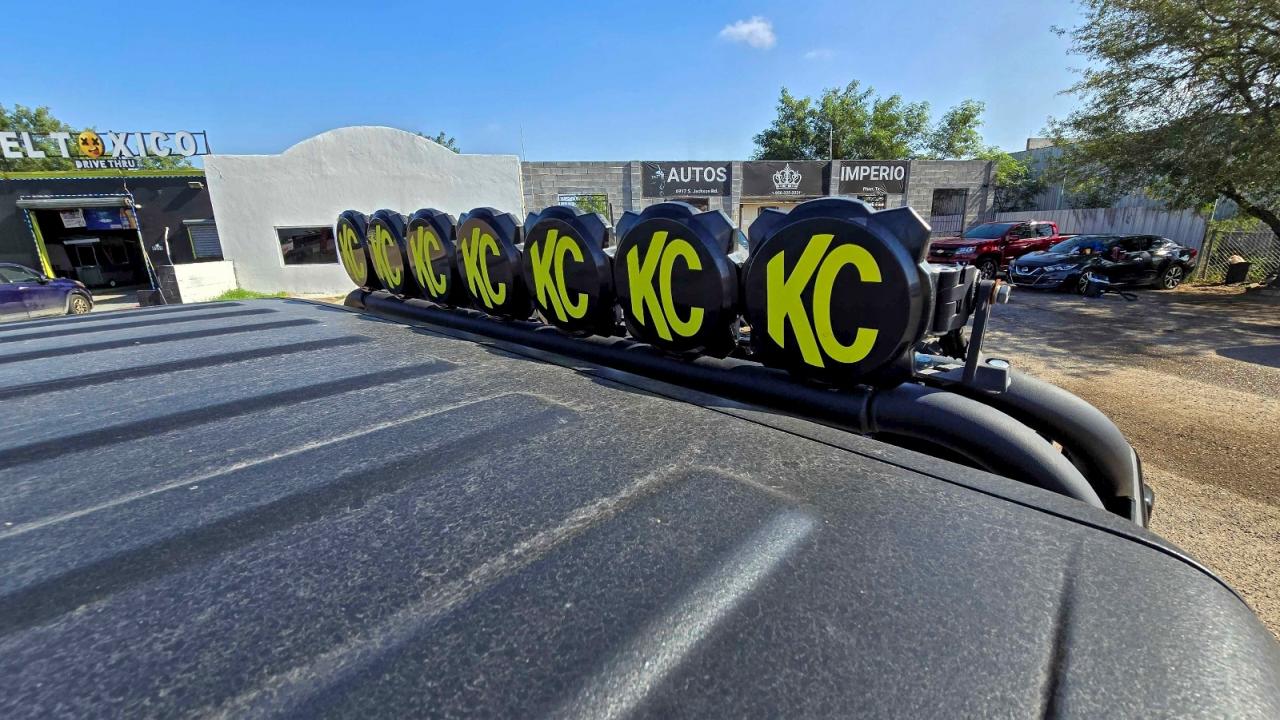 Jeep Gladiator Sport Image 6