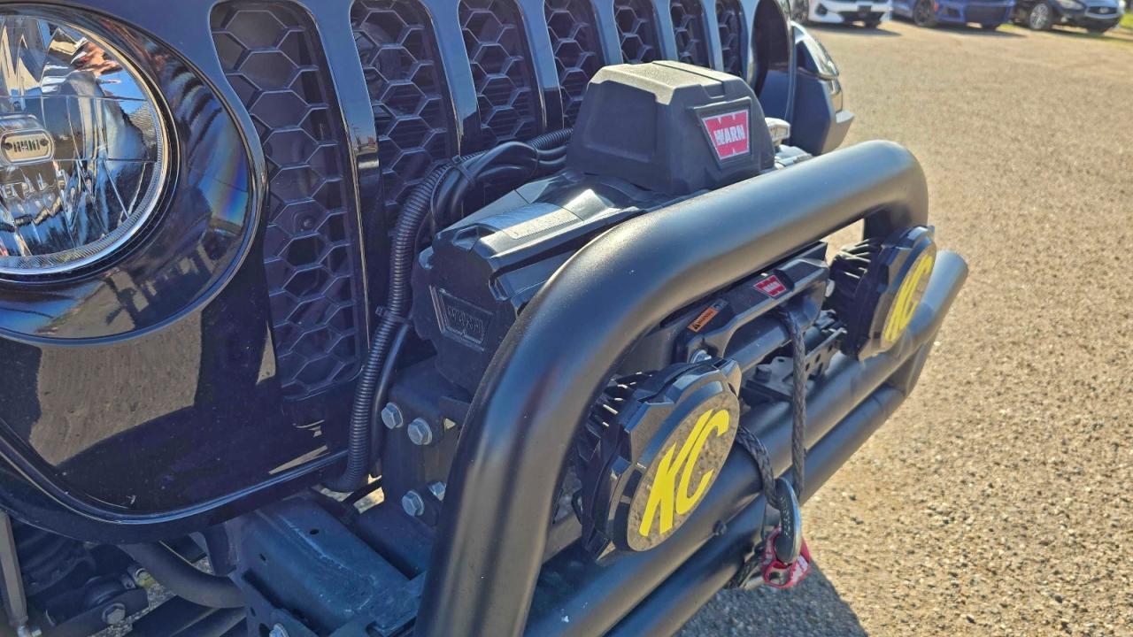 Jeep Gladiator Sport Image 11