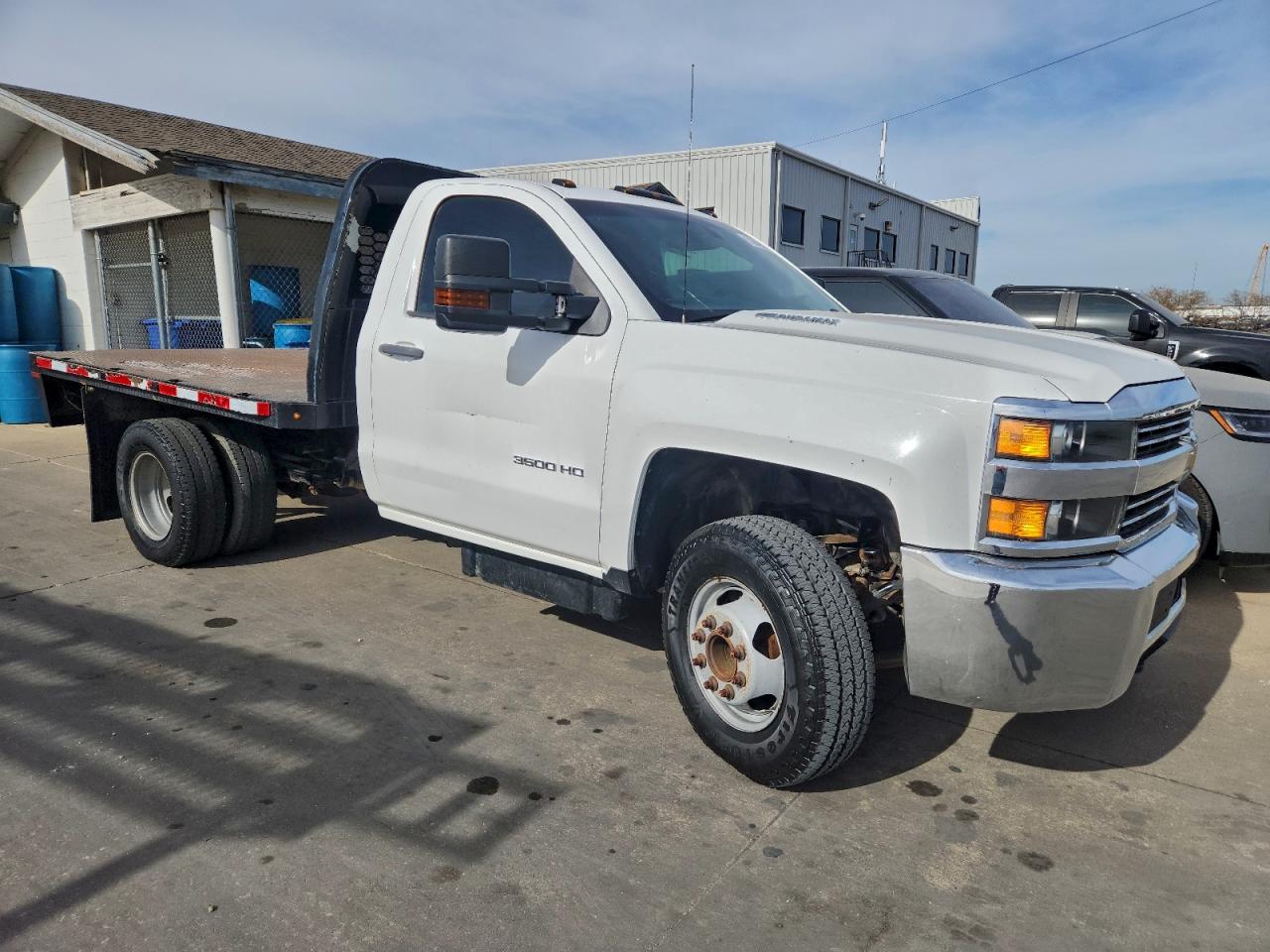 Chevrolet Silverado C3500 Image 9