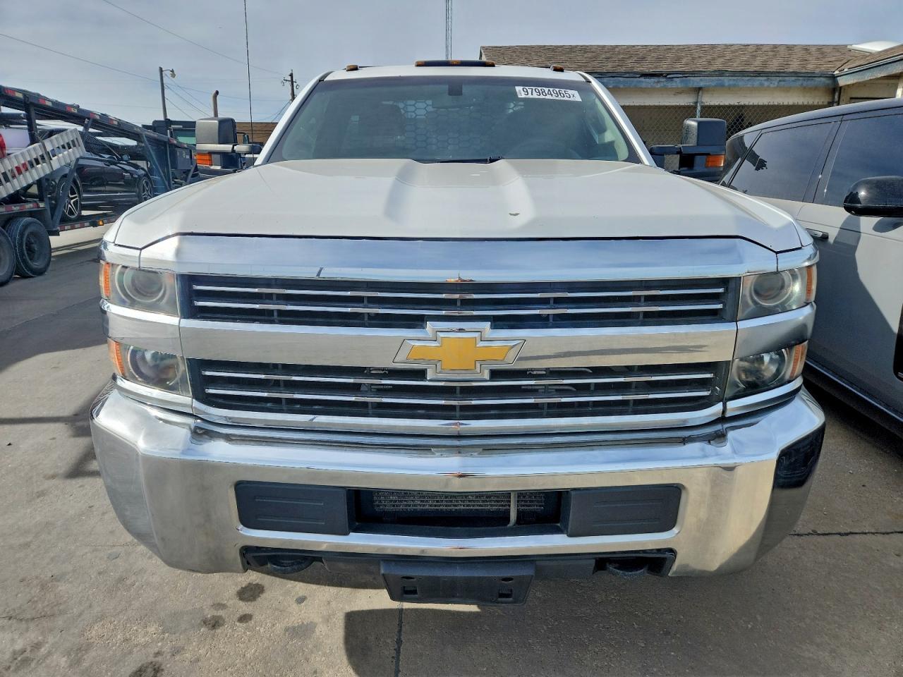 Chevrolet Silverado C3500 Image 4