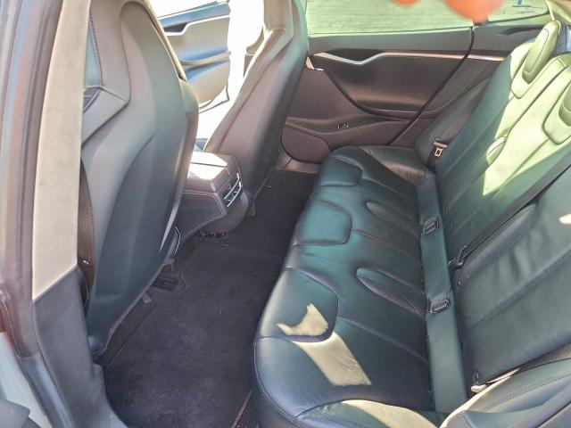 Tesla Model S Image 12