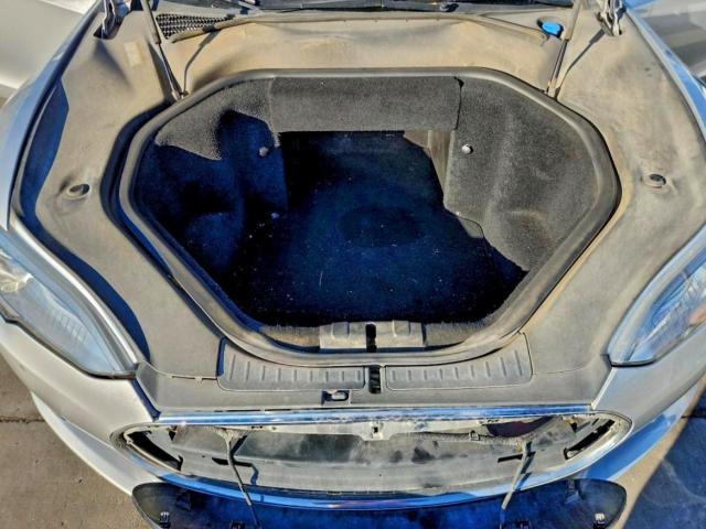Tesla Model S Image 7