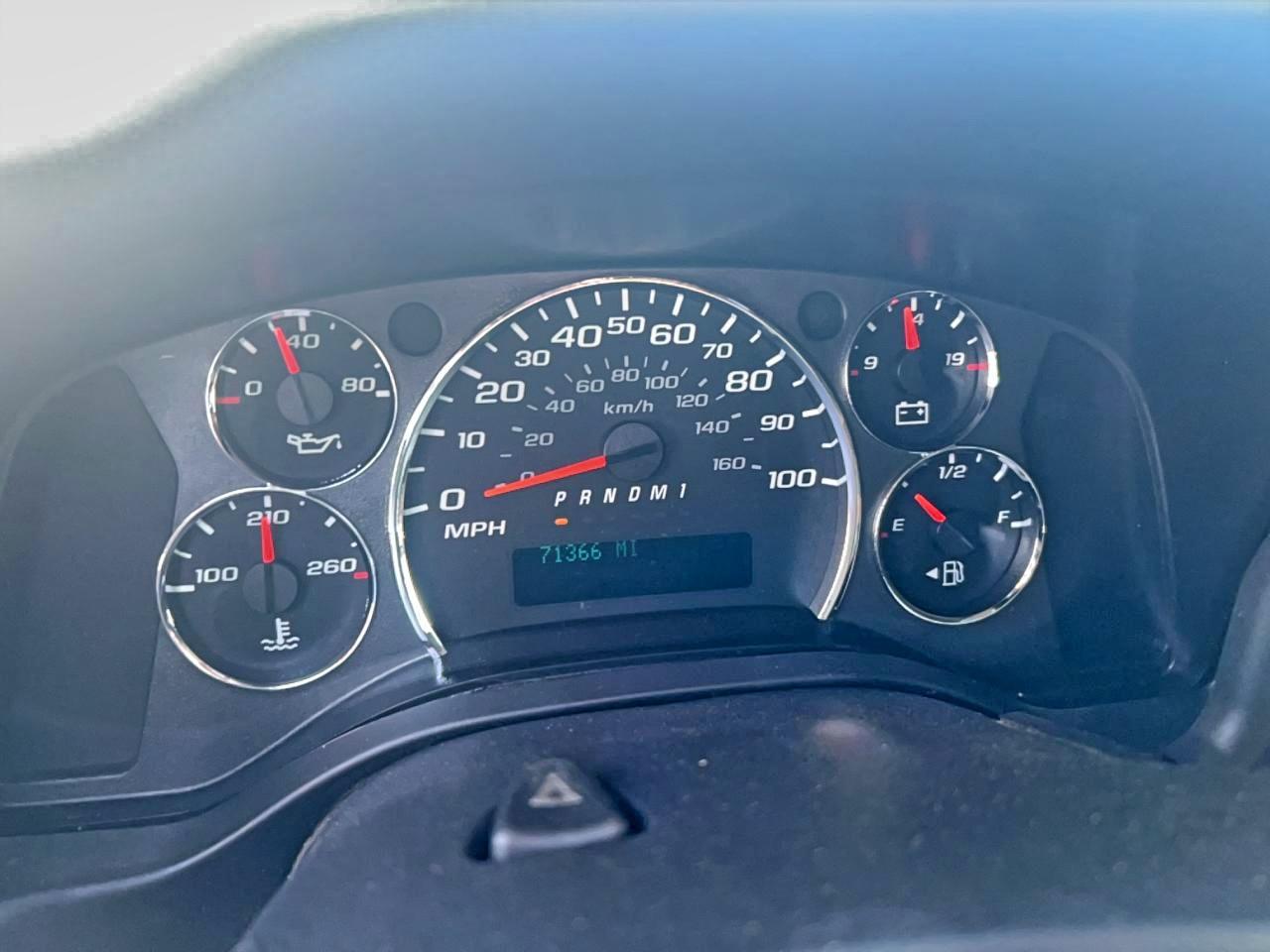 Chevrolet Express Image 6