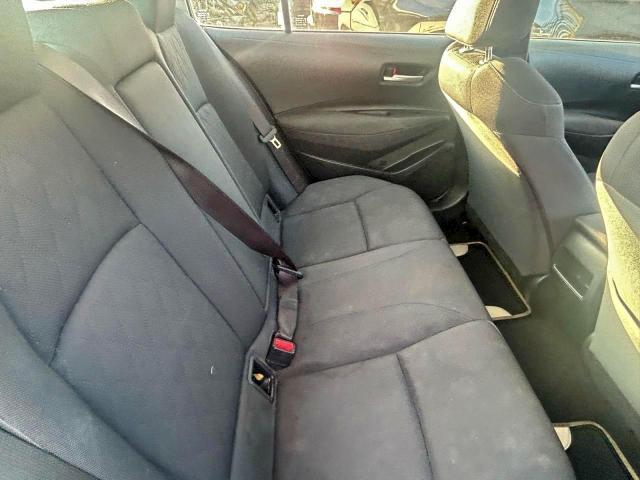 Toyota Corolla Le Image 4