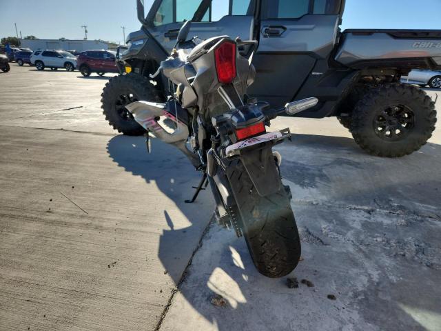 Yamaha Yzfr7 Image 2