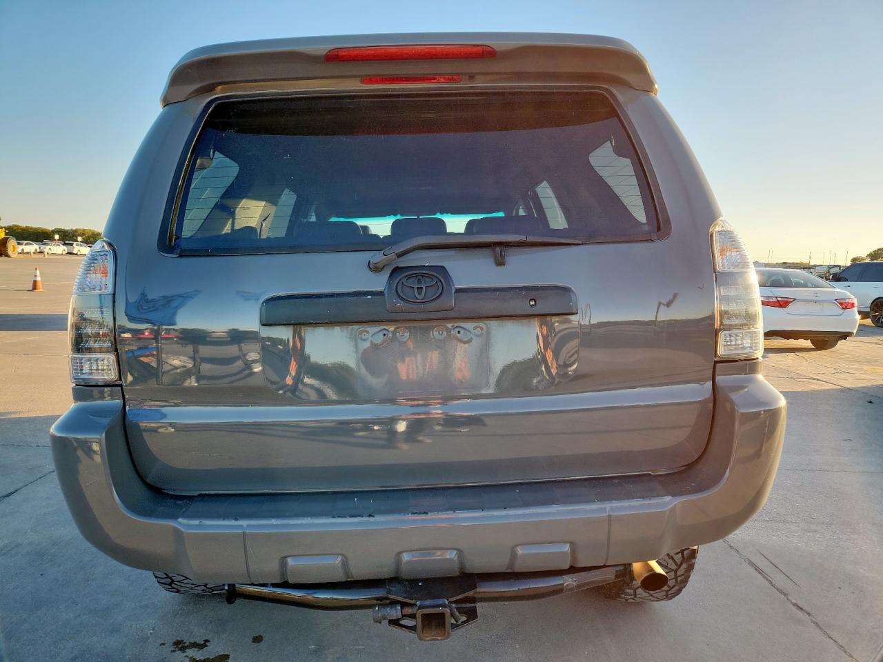 Toyota 4Runner Sr5 Image 4