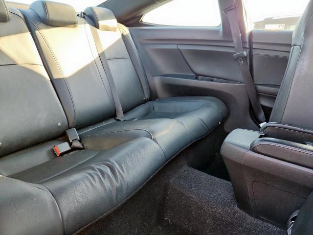 Honda Civic Touring Image 2