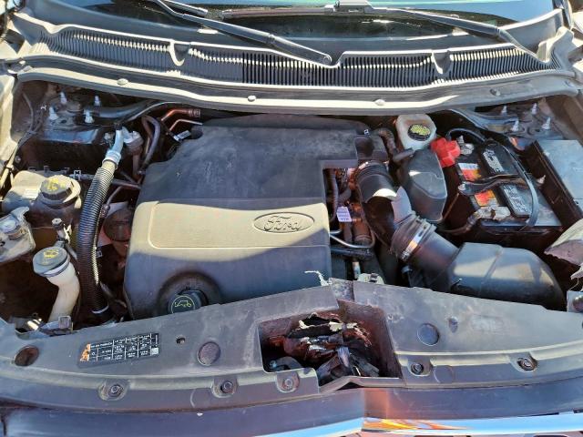 Ford Explorer Limited Image 11