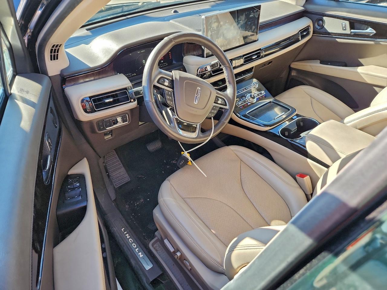 Lincoln Nautilus Reserve Image 3