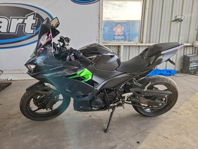 Kawasaki Ex400 Image 3