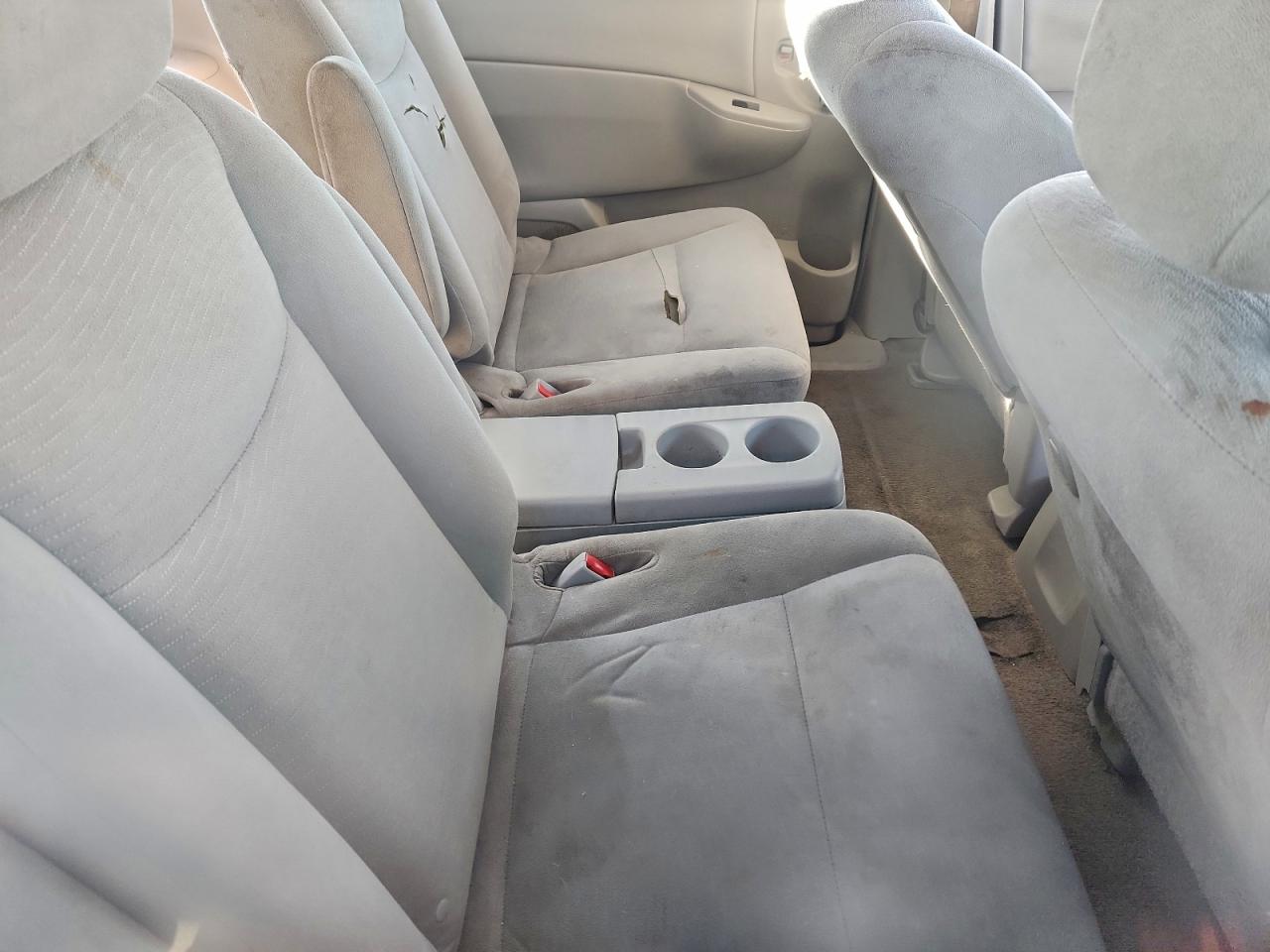 Nissan Quest S Image 6