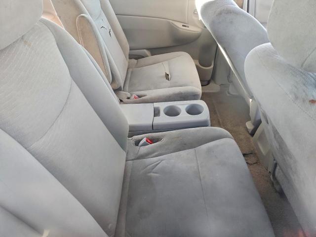 Nissan Quest S Image 6