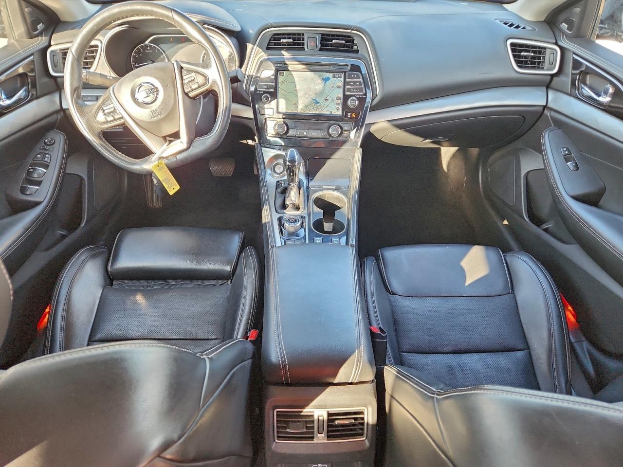 Nissan Maxima 3.5s Image 8