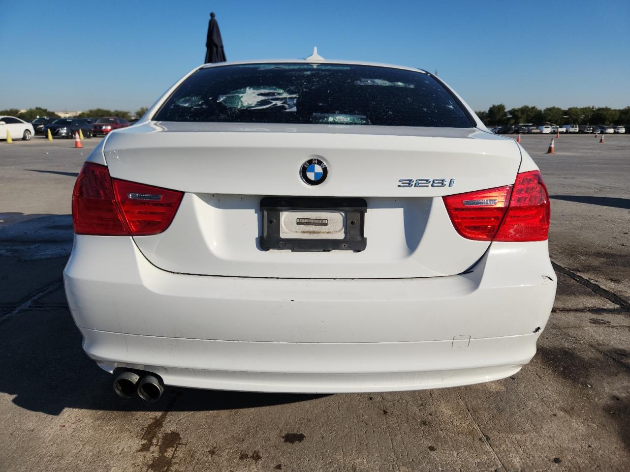 BMW 3 Series I Image 9