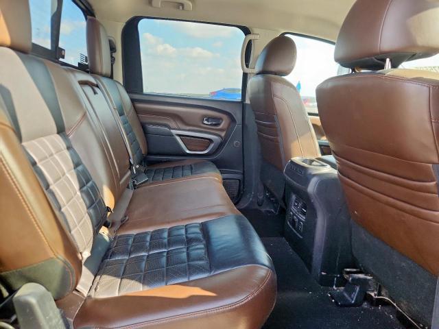 Nissan Titan Sl Image 8