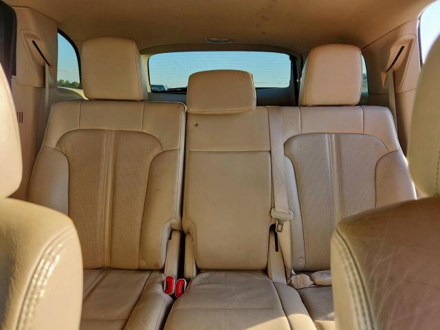 Lincoln MKT Image 9