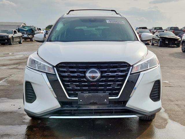 Nissan Kicks Sv Image 2