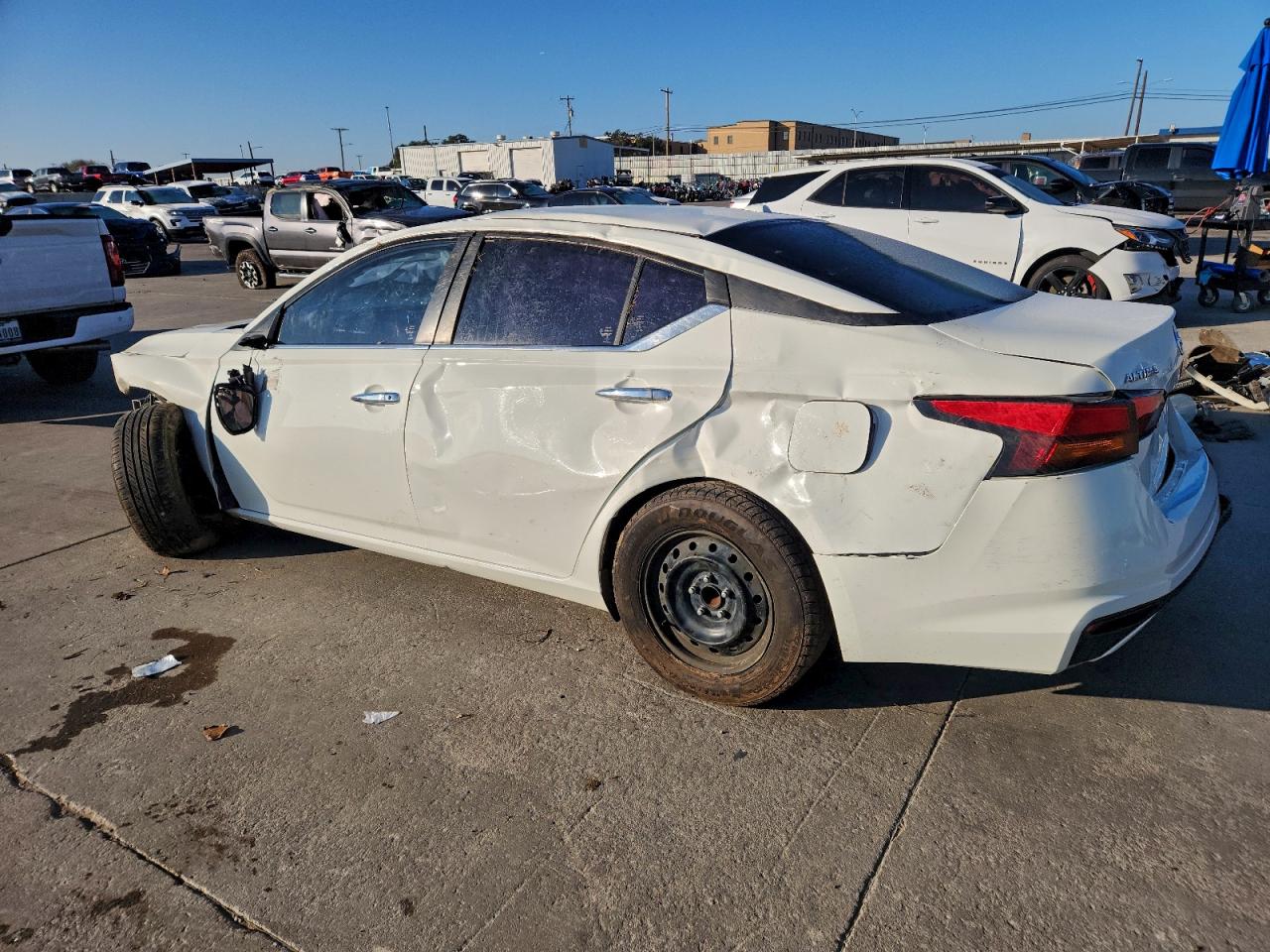 Nissan Altima S Image 6