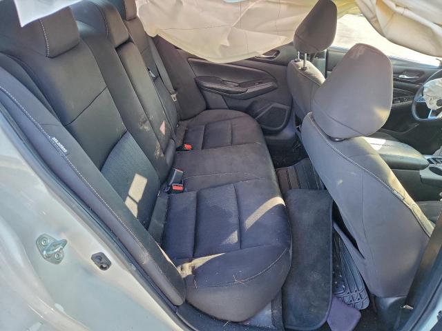 Nissan Altima S Image 10