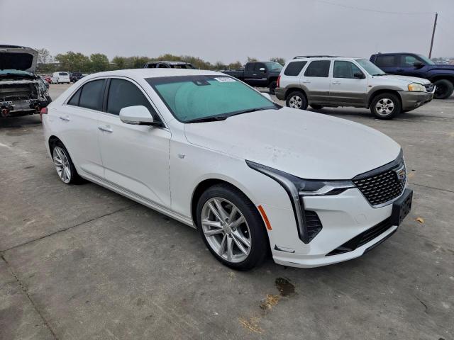 Cadillac CT4 Luxury Image 3