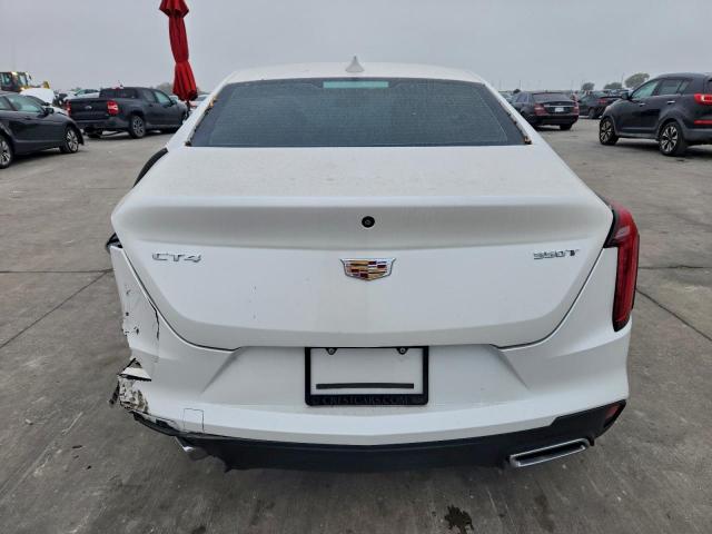 Cadillac CT4 Luxury Image 2