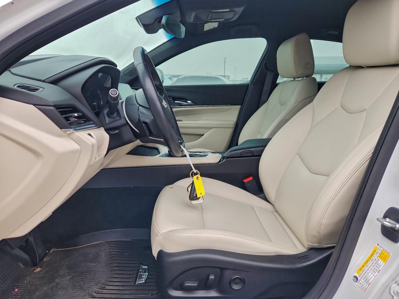 Cadillac CT4 Luxury Image 9