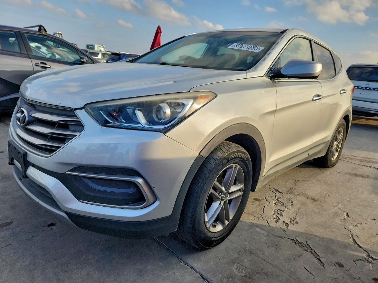 Hyundai SANTA FE Image 1