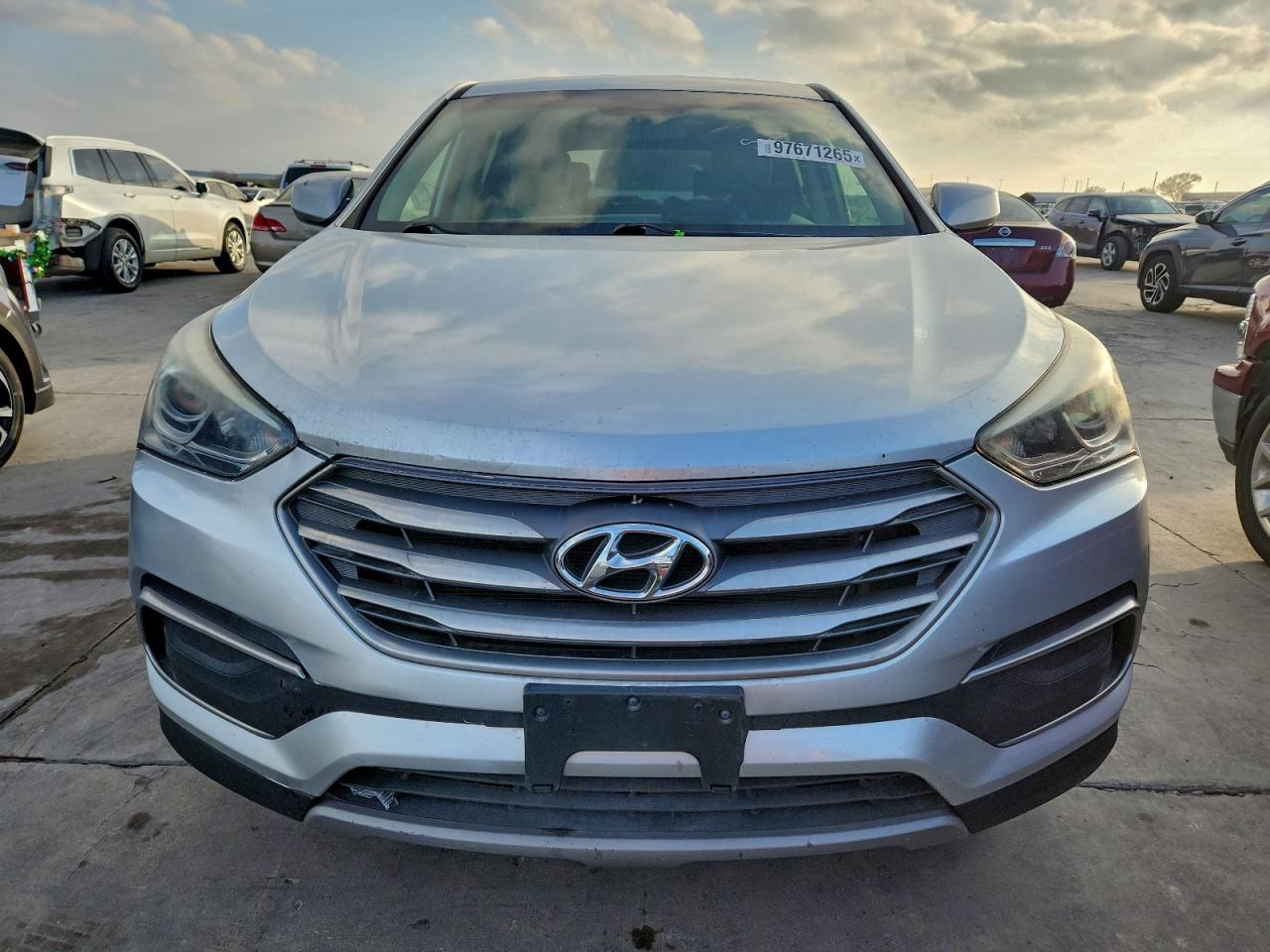 Hyundai SANTA FE Image 2