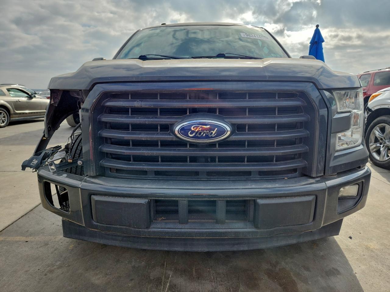 Ford F-150 Supercrew Image 6