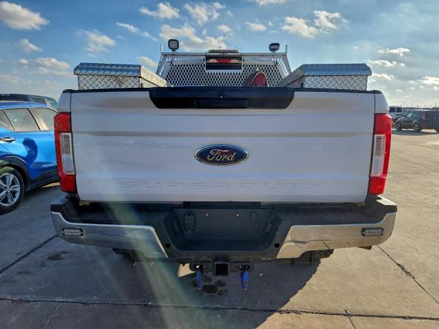 Ford F-250 Super Duty Image 7