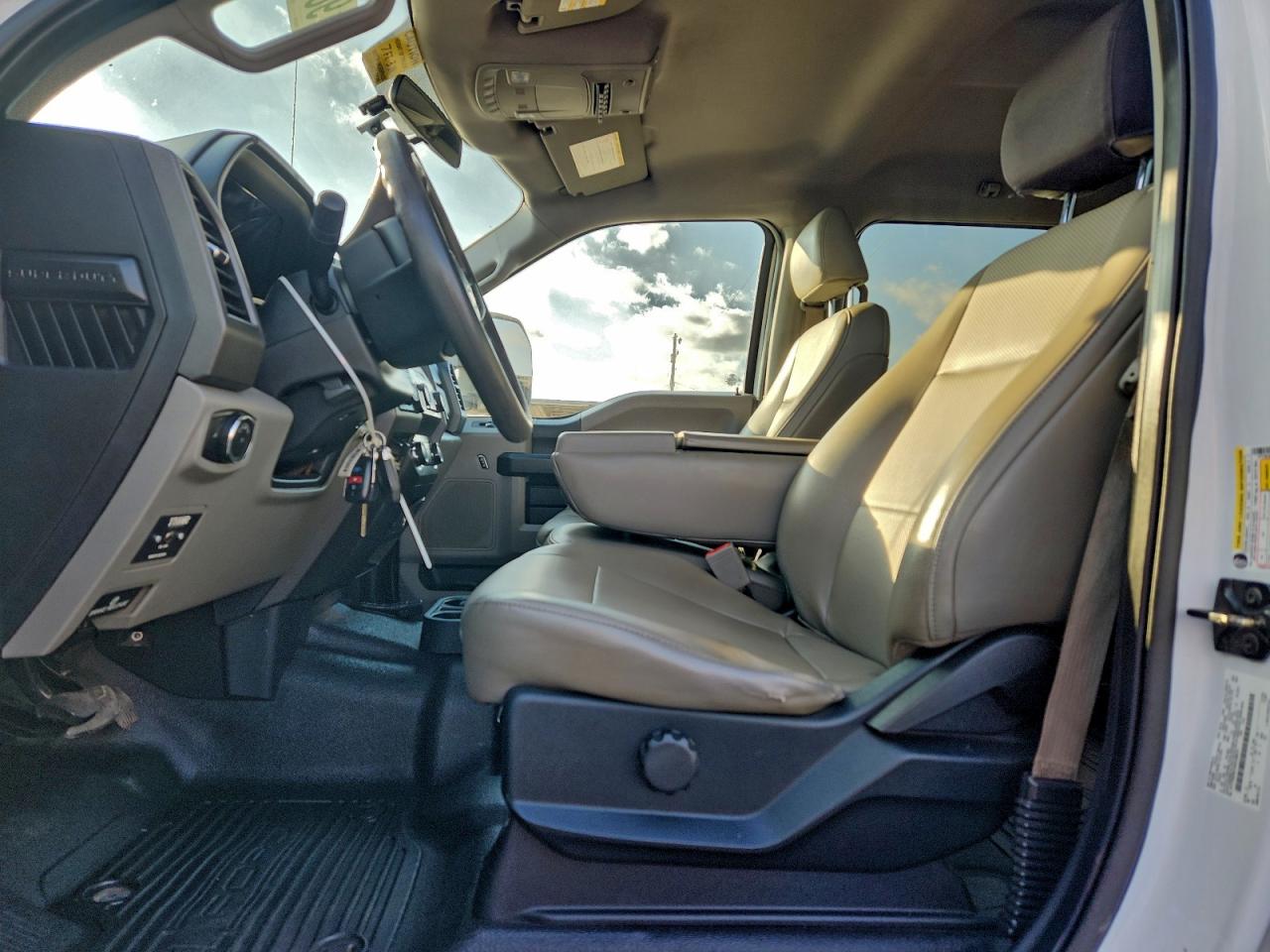 Ford F-250 Super Duty Image 9