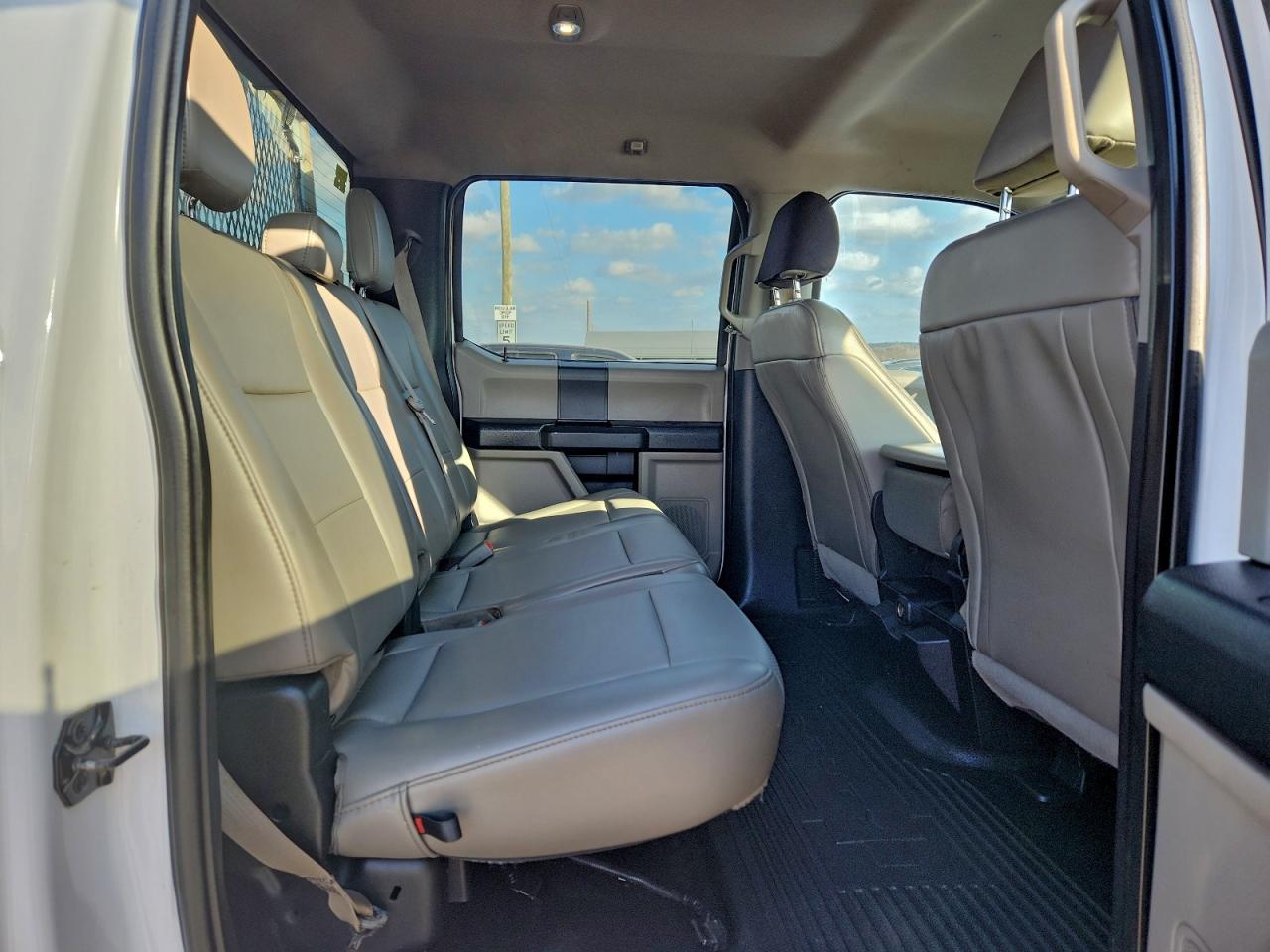 Ford F-250 Super Duty Image 6