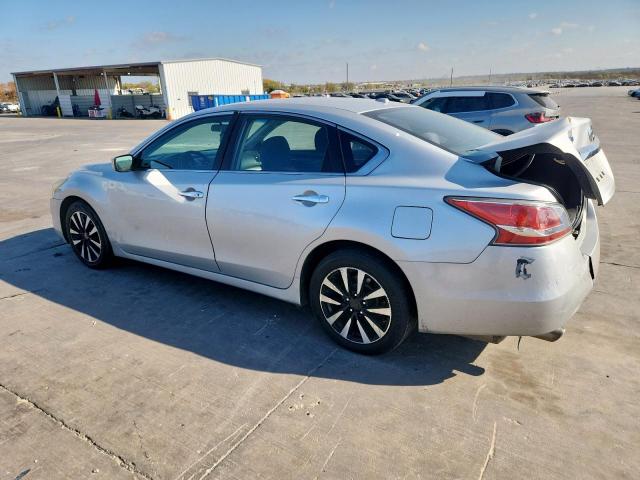 Nissan Altima 2.5 Image 2