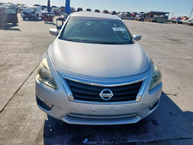 Nissan Altima 2.5 Image 10