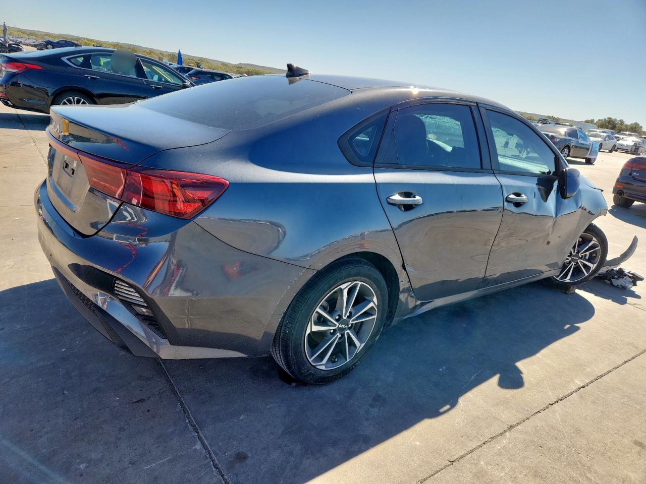 Kia Forte Lx Image 2