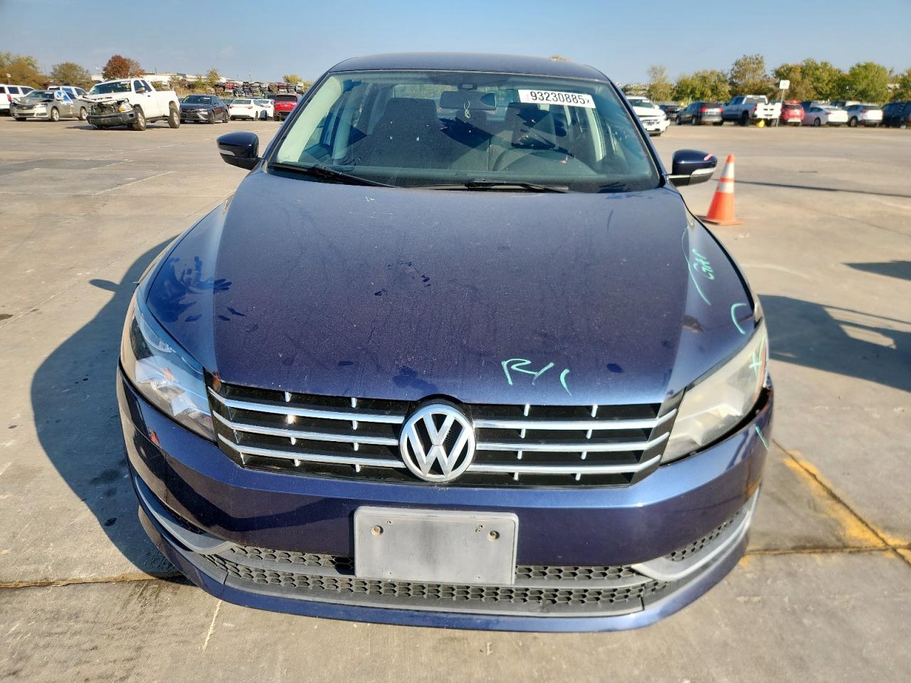 Volkswagen Passat S Image 4