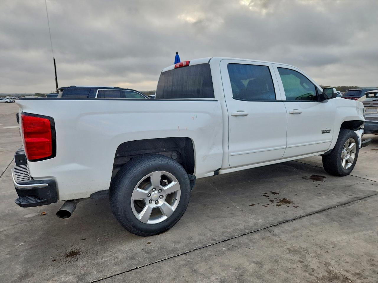 Chevrolet Silverado C1500 Lt Image 2