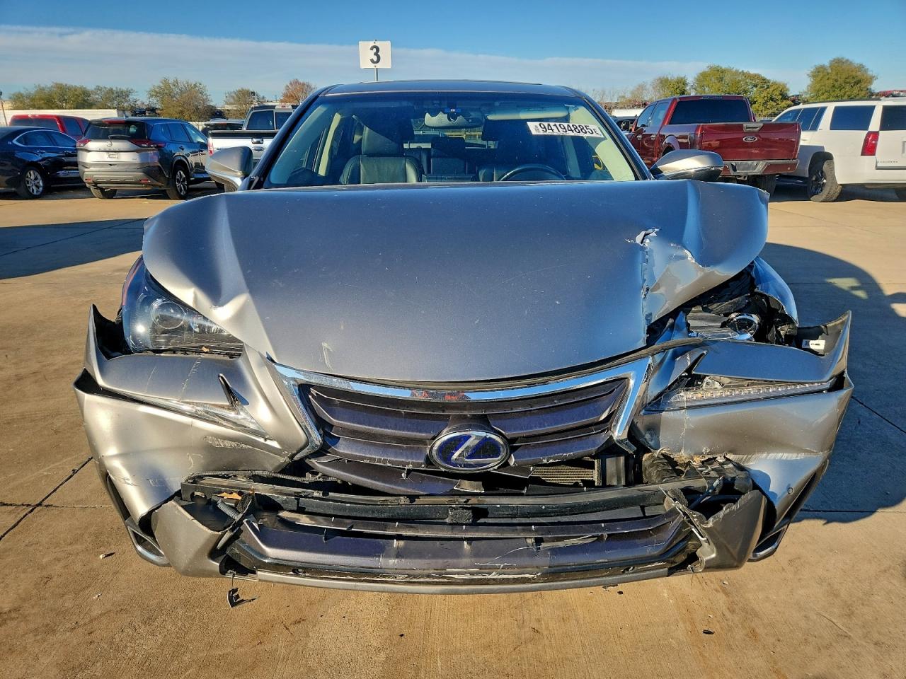 Lexus NX 300h Image 3