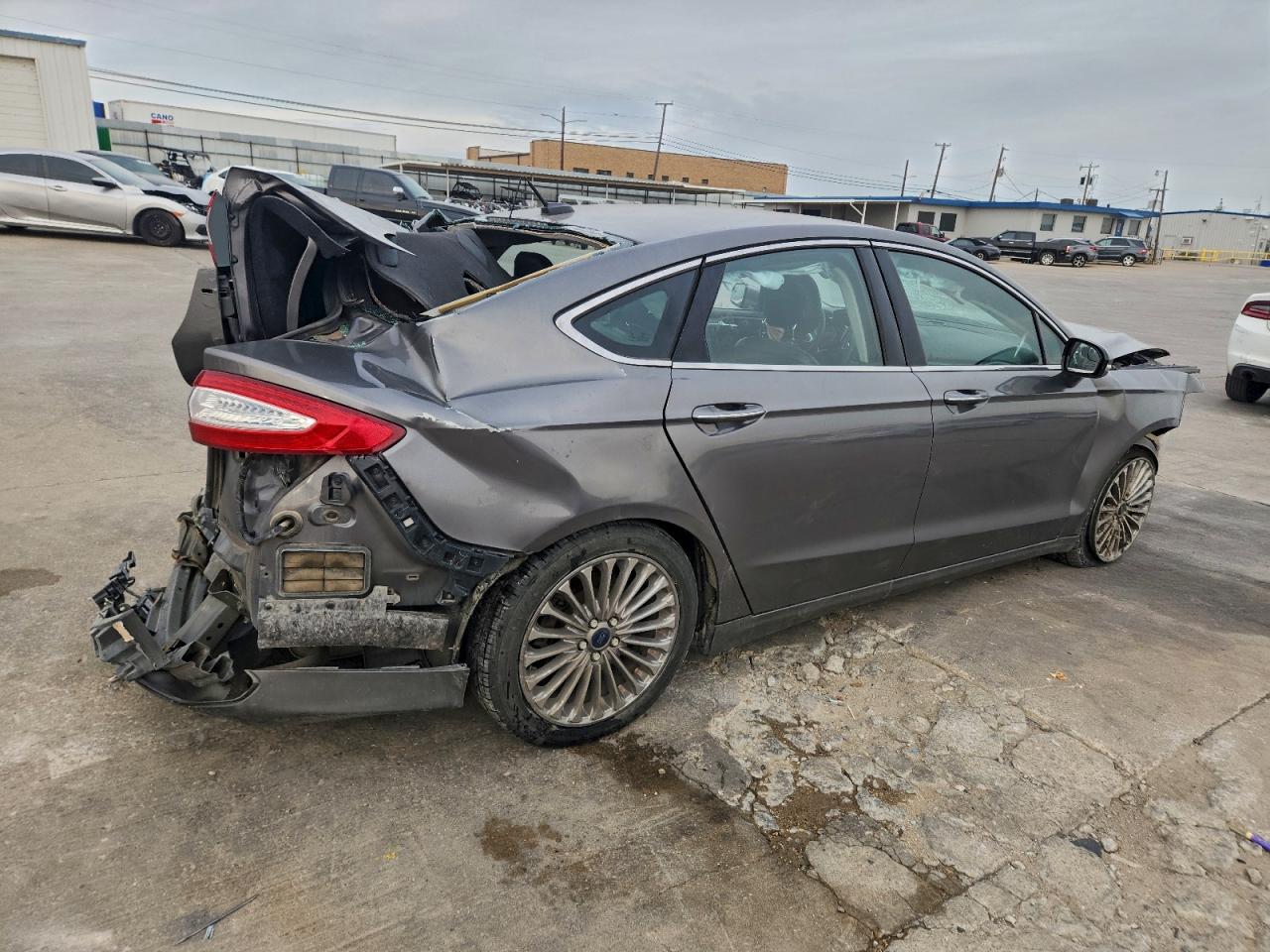 Ford Fusion Titanium Image 4