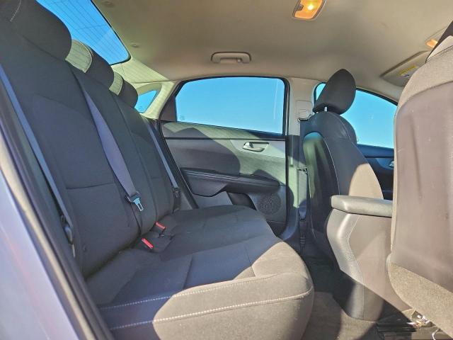 Kia Forte Fe Image 2