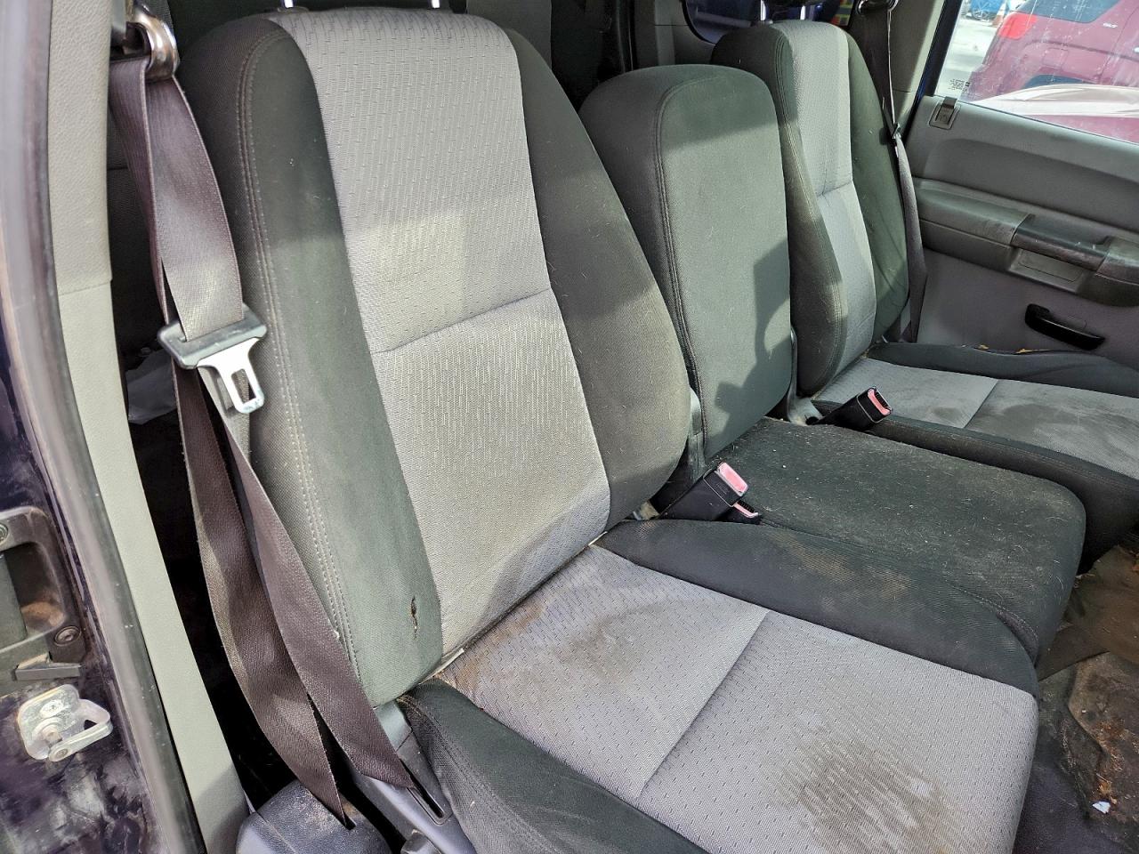 Chevrolet Silverado C1500 Image 8