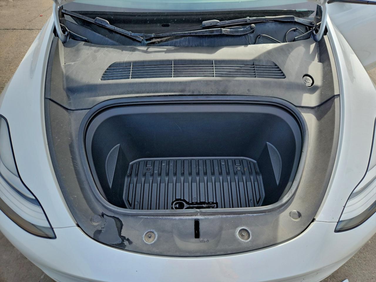 Tesla Model Y Image 7